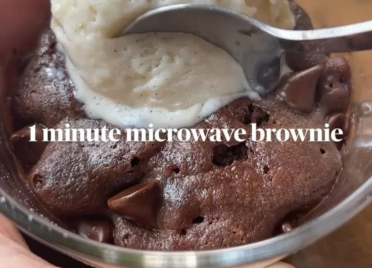 Delicious fudgy brownie mug cake prepared in just one minute