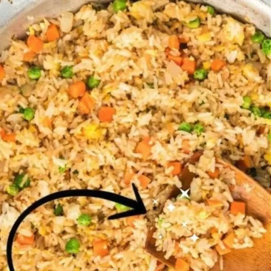 Bowl of quick and easy fried rice with vegetables and egg