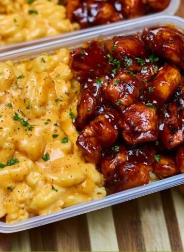 High protein honey BBQ chicken mac and cheese meal prep dish